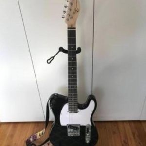 Eastone Guitare électrique + ampli Balckstar - Kit Débutant