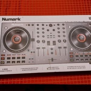 Numark Contrôleur dj NS4FX