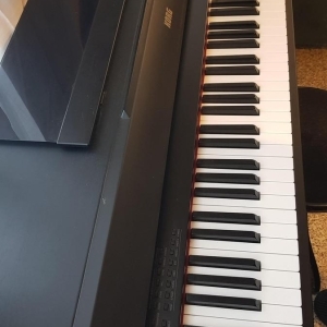 Korg Piano numérique meuble Concert C-30