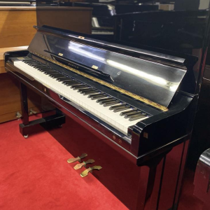 Samick  SU127, piano droit