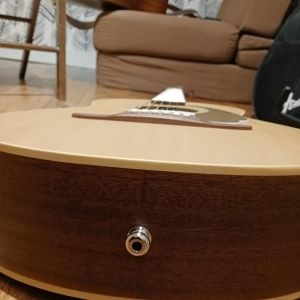 Fender  Sonoran mini équipée d'un micro