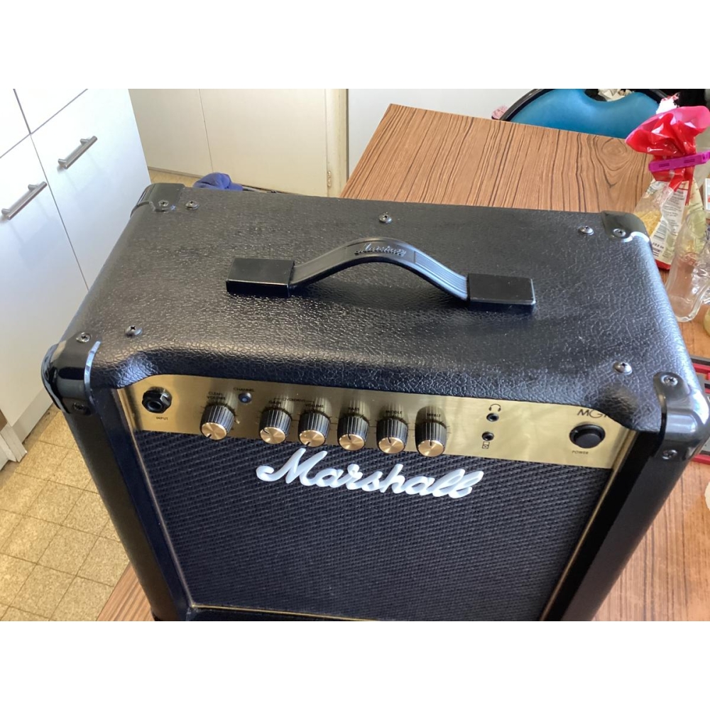 Marshall Ampli MG15