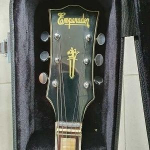 EMPERADOR 1/4 caisse guitare années 60 - Stéréo