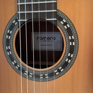 Romero Granito Guitare classique 32-DB