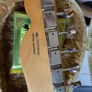 Fender Custom Shop Limited Edition Two-Tone Telecaster®, Ebony Finger