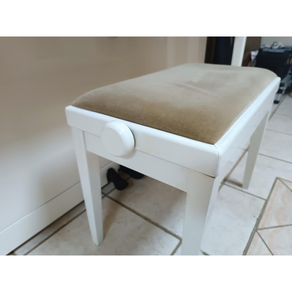 Schimmel Piano droit May sélection Berlin Blanc Brillant + tabouret