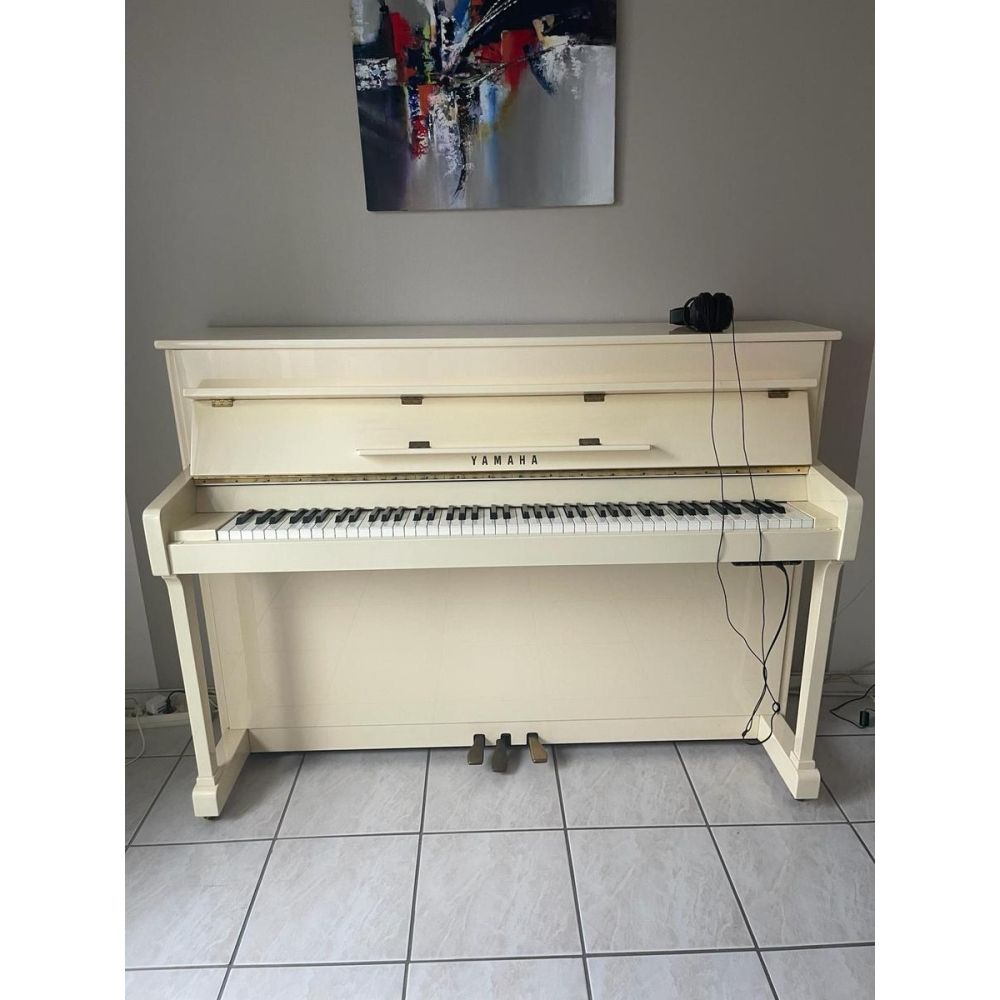 Yamaha Piano droit avec système silencieux