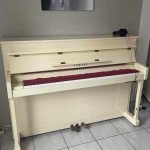 Yamaha Piano droit avec système silencieux