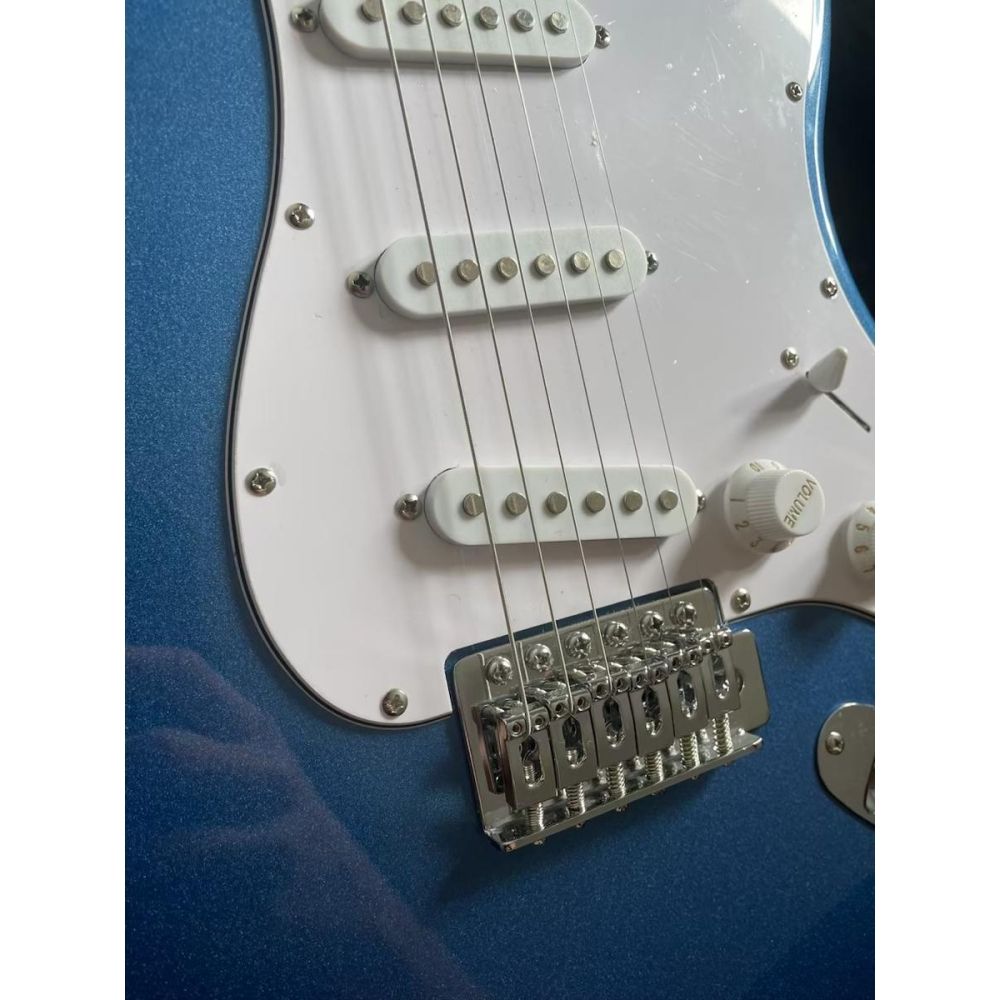 Eko Guitare électrique S300 METALLIC BLUE