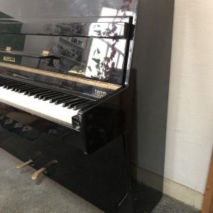 Hupfeld PIANO DROIT modèle Carmen