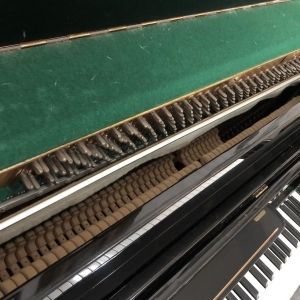 Hupfeld PIANO DROIT modèle Carmen