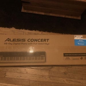 Alesis Piano numérique Concert 88 touches - Neuf