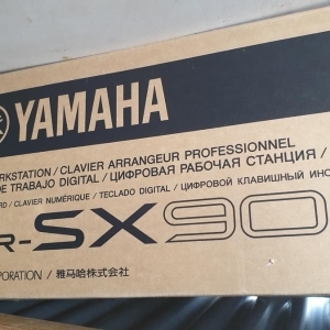 Yamaha Clavier Arrangeur PSR SX 900 - état neuf