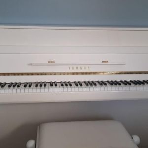 Yamaha Piano droit B1 blanc