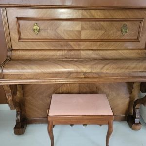 Aurand Wirth Piano droit