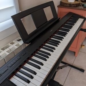 Yamaha Piano NP32