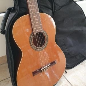 Alhambra GUITARE 2C