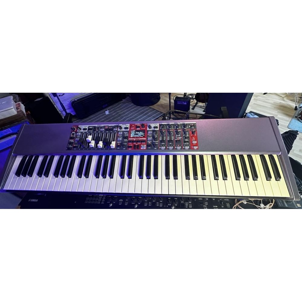 Nord  Électro 6d 61 + accessoires