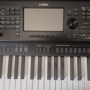 Yamaha Piano arrangeur PSR 700