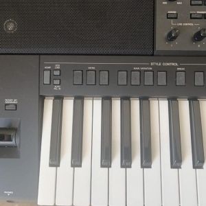 Yamaha Piano arrangeur PSR 700