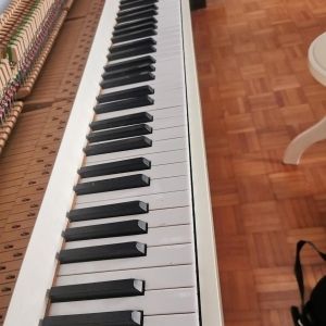 Fazer Piano droit 108