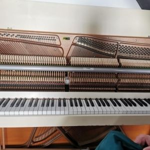 Fazer Piano droit 108