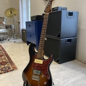 Yamaha Guitare électrique Pacifica 611 V FM TBS