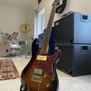 Yamaha Guitare électrique Pacifica 611 V FM TBS