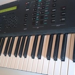 Yamaha Workstation V50