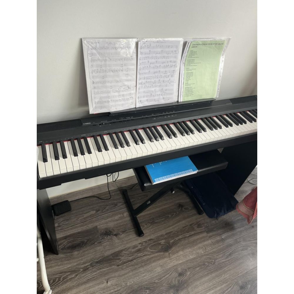 Yamaha Piano P-105