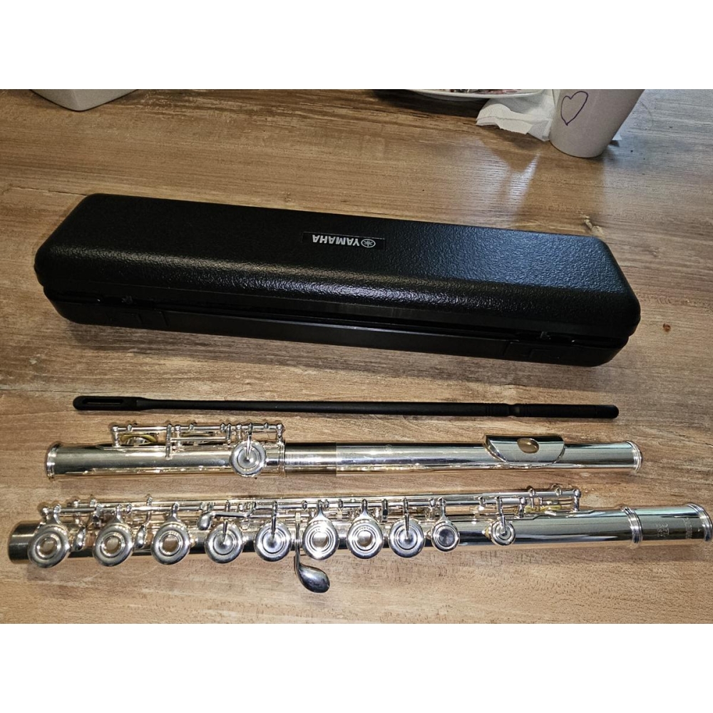 Yamaha Flute traversière modèle YFL-282