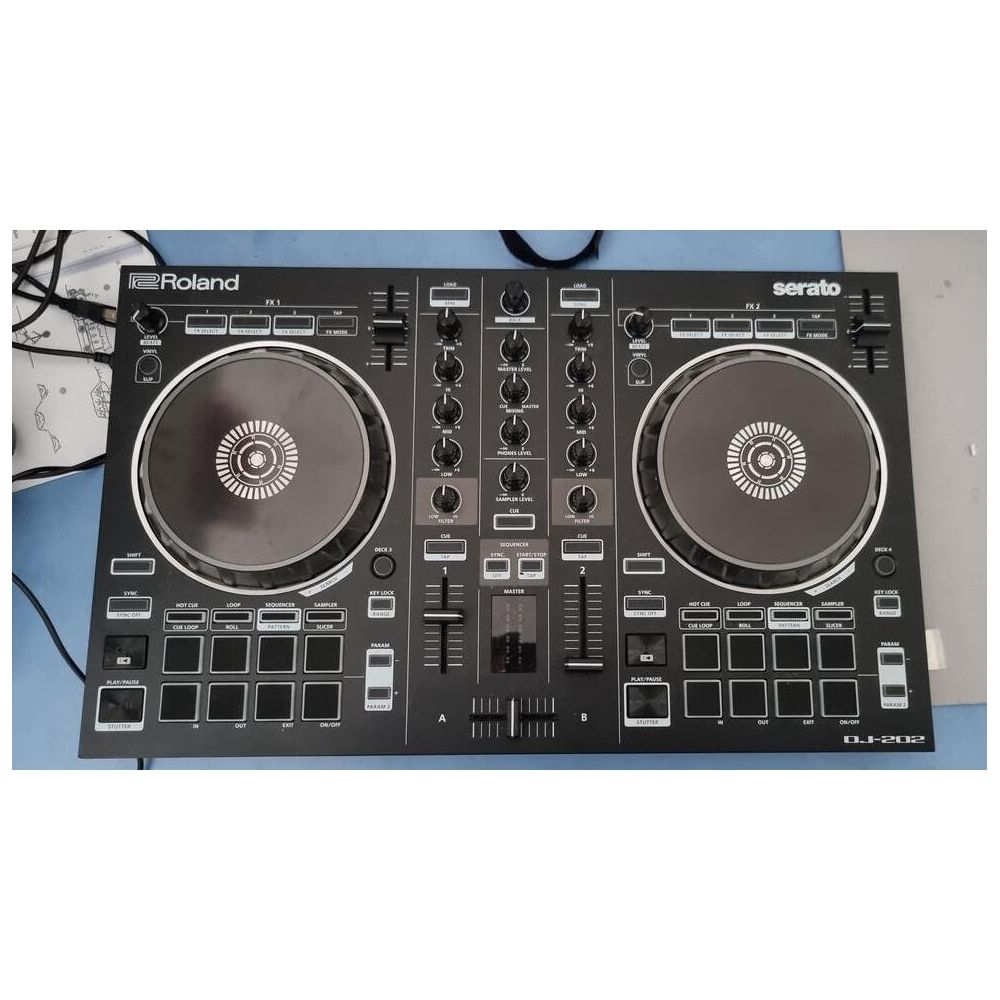 Roland Platine dj-202