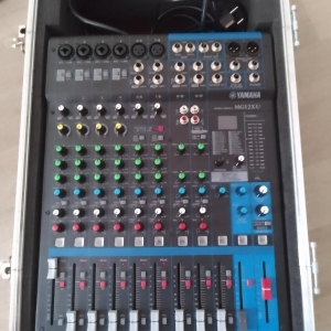 Yamaha Table de mixage MG12XU