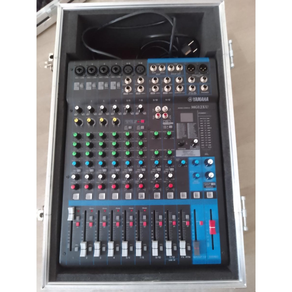 Yamaha Table de mixage MG12XU