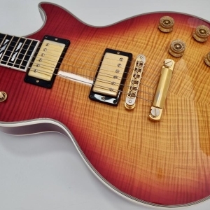 Gibson  Les Paul Supreme 2004 Heritage