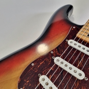 Fender Stratocaster with 3-Bolt Neck, Maple Fretboard 1974 