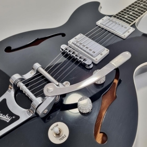 Gibson Midtown Standard with Bigsby 2012 Ebony