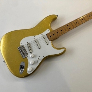 Fender  Stratocaster with 3-Bolt Neck, Maple Fretboard 1976 Gold Sparkle