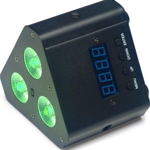 STAGG Wash triangulaire équipé de 3 LED RGBW (4 en 1) de 4 watts