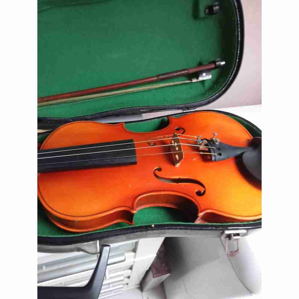 violon avec sa boite d'origine