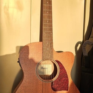 Ibanez Guitare électro acoustique