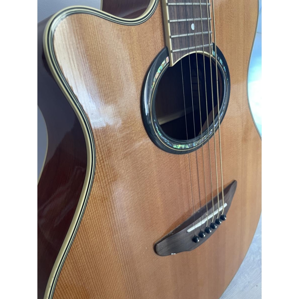 Yamaha Guitare électro-acoustique APX700 L Gaucher