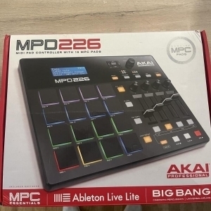 Akai Professional mpd 226