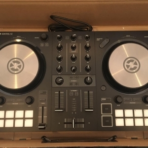 Traktor Kontrol S2 Native Instruments