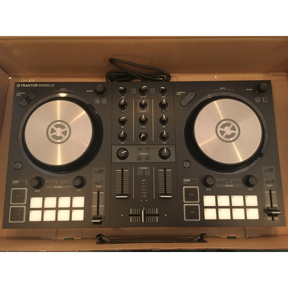 Traktor Kontrol S2 Native Instruments