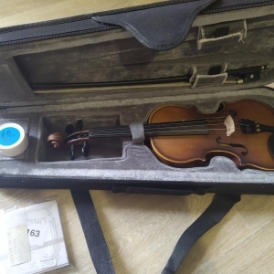 Lot de deux petits Violons Thomann & Gear4Music