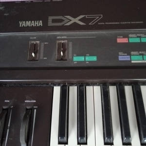 Synthétiseur Yamaha DX7