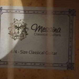 Guitare classique 4/4 Messina