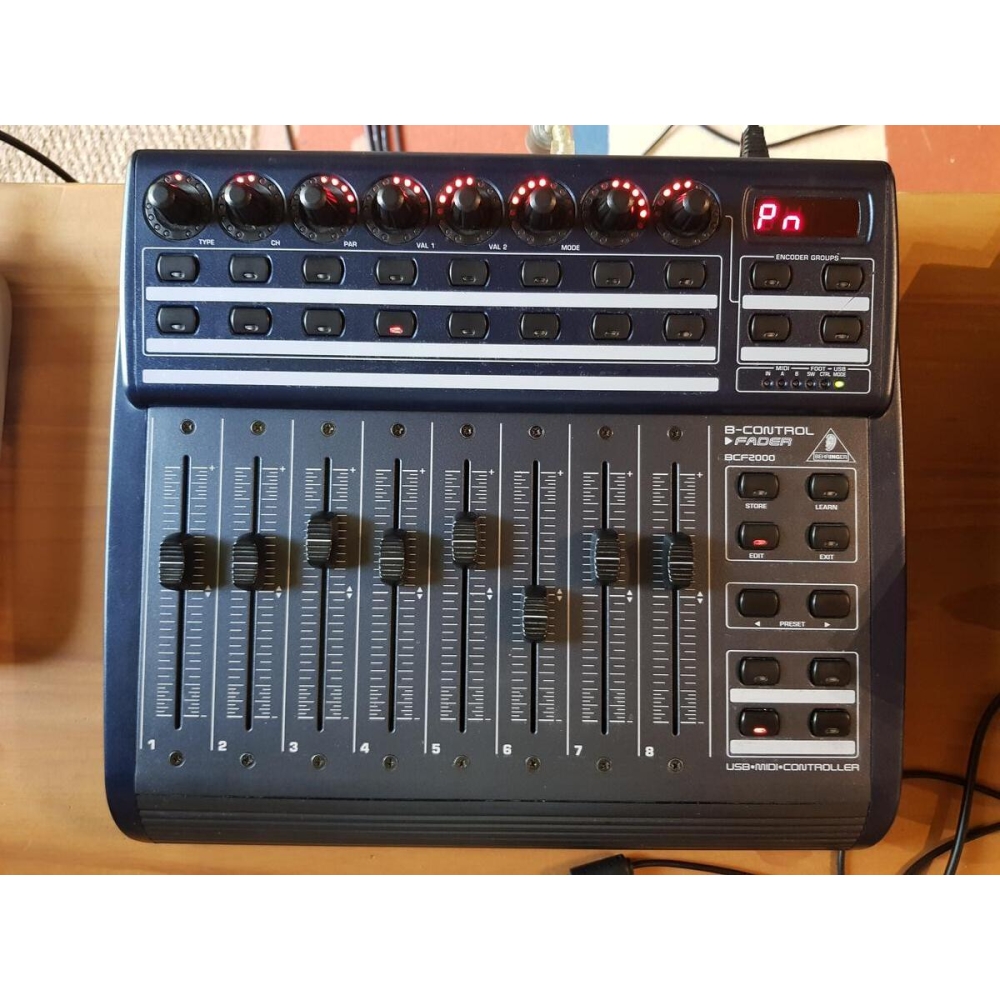 Behringer B-Control Fader BCF2000