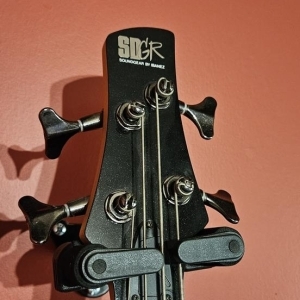 Basse gaucher Ibanez SR300L